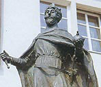König Zwentibold Statue