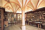 Bibliothek im St. Nikolaus Hospital