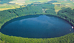 Pulvermaar mit gro&szlig;em Freibad