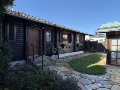 Gem�tliches Holzblockhaus-Bungalow mit besonderem Wohnambiente & idyllischem Garten (Baugrundst�ck)