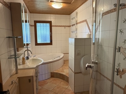 Gem�tliches Holzblockhaus-Bungalow mit besonderem Wohnambiente & idyllischem Garten (Baugrundst�ck)