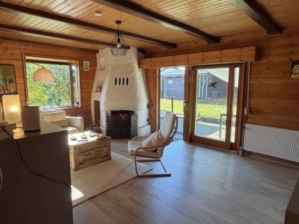 Gem�tliches Holzblockhaus-Bungalow mit besonderem Wohnambiente & idyllischem Garten (Baugrundst�ck)