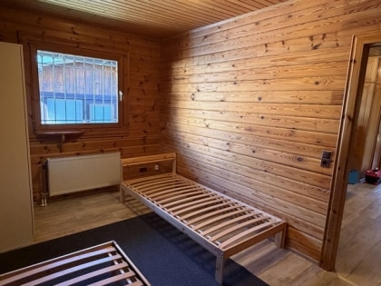Gem�tliches Holzblockhaus-Bungalow mit besonderem Wohnambiente & idyllischem Garten (Baugrundst�ck)