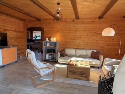 Gem�tliches Holzblockhaus-Bungalow mit besonderem Wohnambiente & idyllischem Garten (Baugrundst�ck)