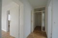 Renovierte Eigentumswohnung mit Balkon, Garage und Parkplatz
