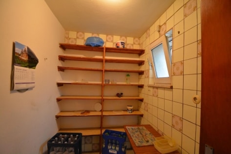 Ruhig gelegenes, freistehendes Einfamilienhaus mit Garage, Garten und herrlicher Aussicht