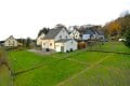 Ruhig gelegenes, freistehendes Einfamilienhaus mit Garage, Garten und herrlicher Aussicht