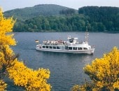 Schiff auf dem Rursee bei Simmerath