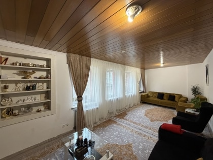 Zwei vermietete Einfamilienh�user sowie Grundst�ck mit Investitionsm�glichkeiten in L�f an der Mosel!