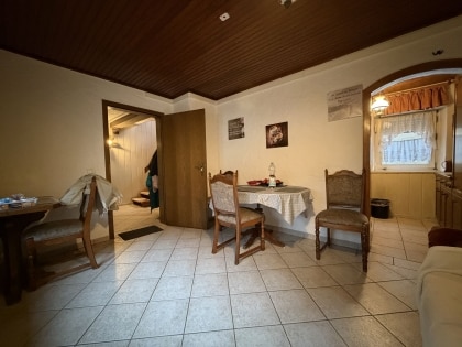 Zwei vermietete Einfamilienh�user sowie Grundst�ck mit Investitionsm�glichkeiten in L�f an der Mosel!